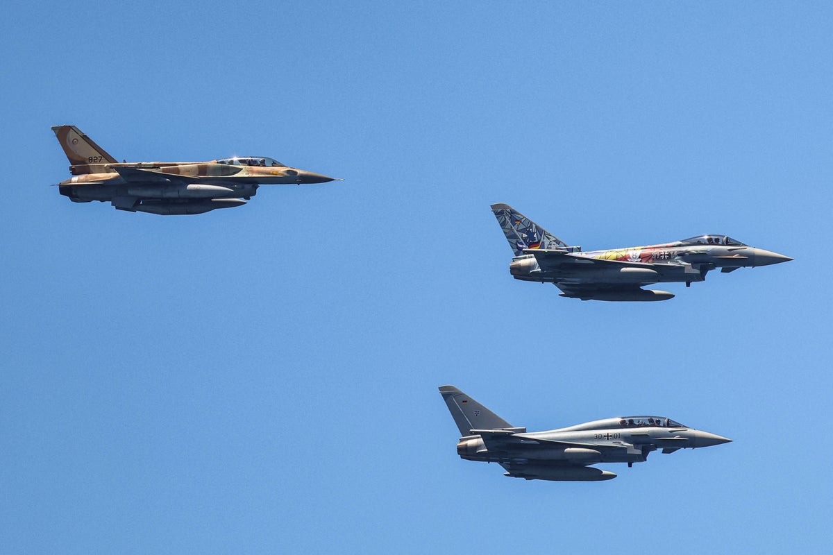 Israel scrambles fighter jets on passenger plane after pilot accidentally triggers hijack alarm