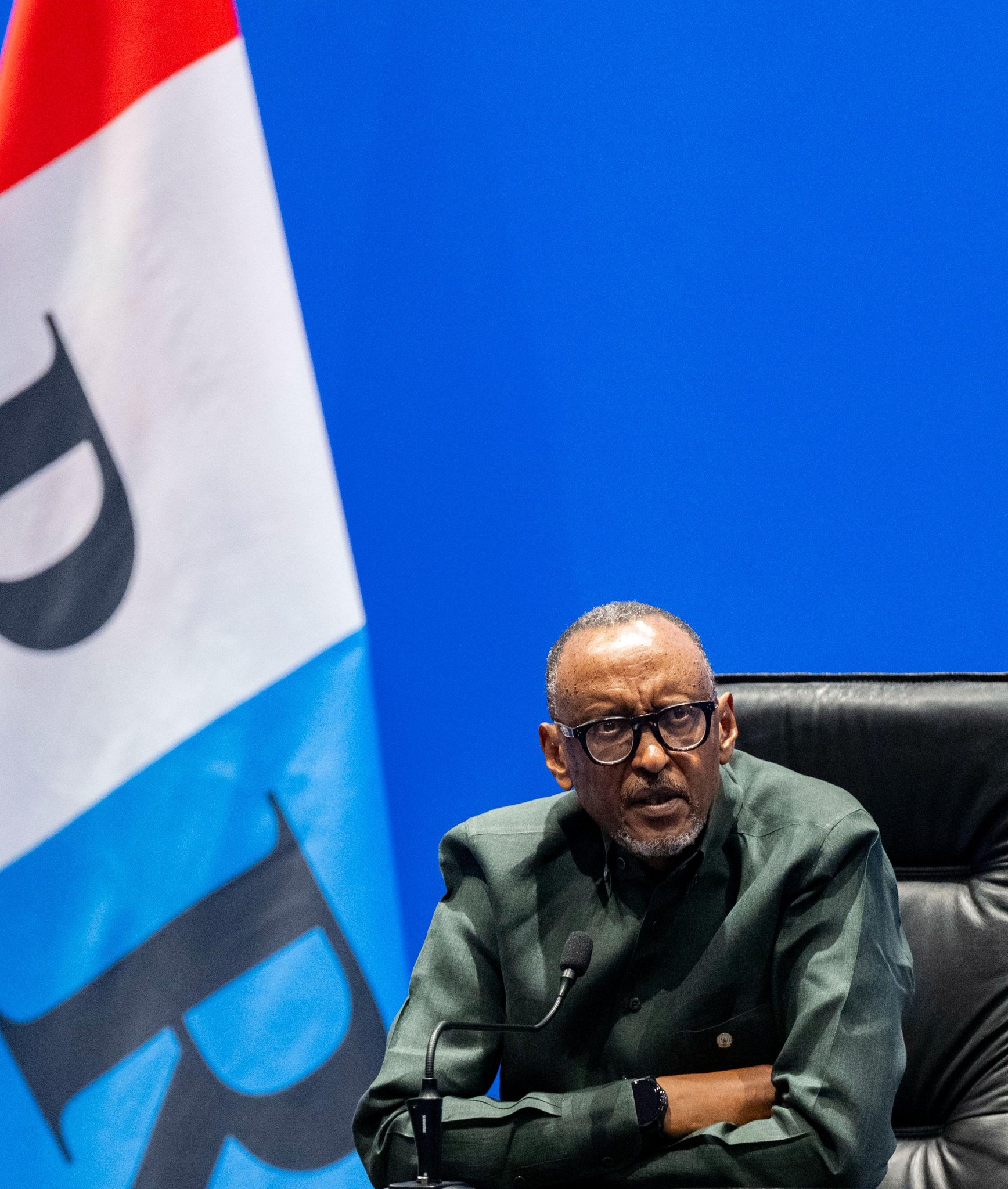 Kagame Meets RPF Senior Cadres to Discuss Party's Future