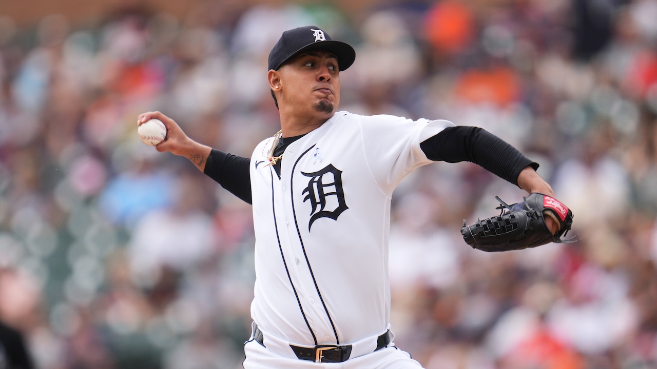 Detroit Tigers starting pithcer Keider Montero winds up to throw a pitch.