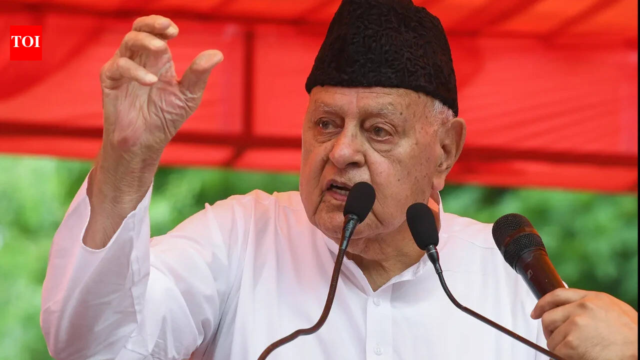 Kashmir Hotel Boom: Tourists no longer sleep in taxis, Farooq Abdullah hails hotel boom in Kashmir | India News