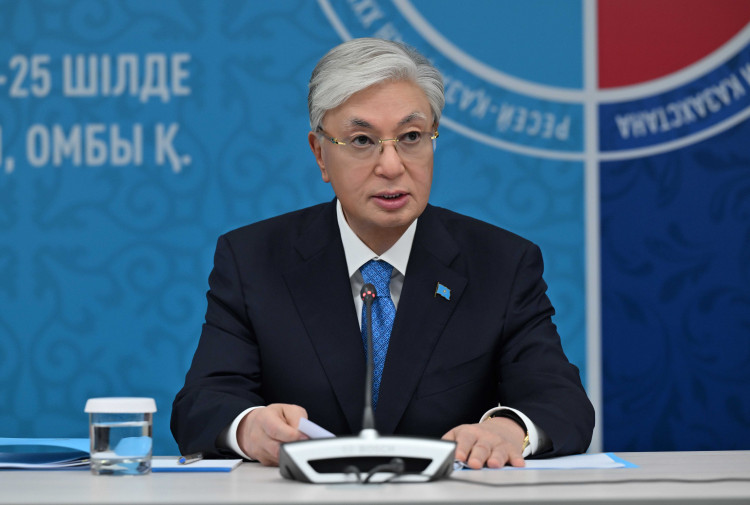 Kazakh President Bets on Digital Logistics to Turn Geography into Opportunity at Omsk Forum