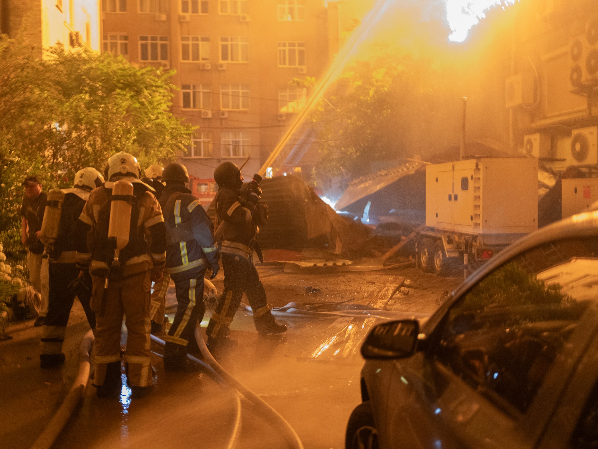 Kyiv attacked after Ukraine’s Zelenskyy warns of ‘massive Russian strike’ | Russia-Ukraine war News