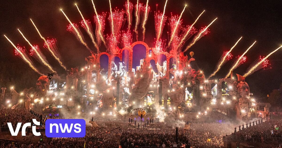 LIVE Nederlander Martin Garrix heeft Tomorrowland afgesloten, met gastzanger en veel vuurwerk