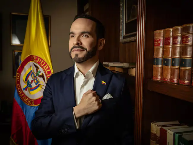 LatAm expat nomad daily guide: Colombia's handover collapses as De la Espriella ends the transition