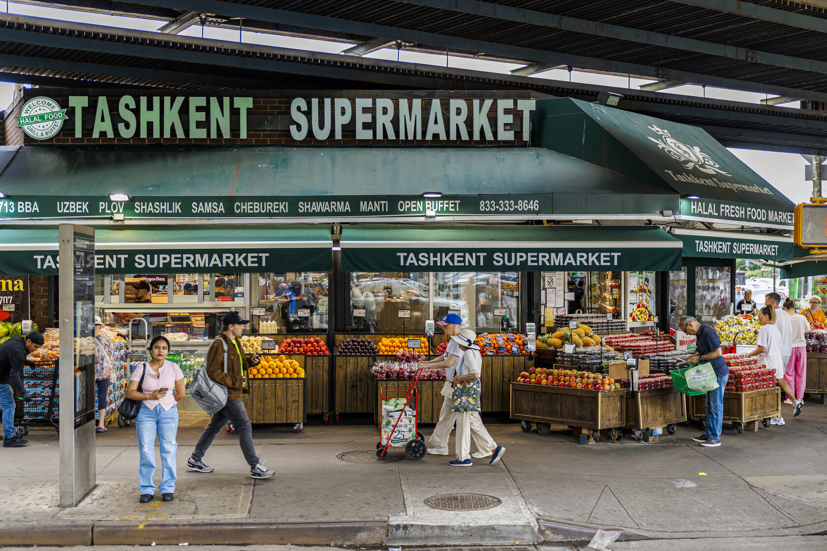 “Little Tashkent on Brighton Beach.” How a chain of Uzbek grocery stores became a New York landmark