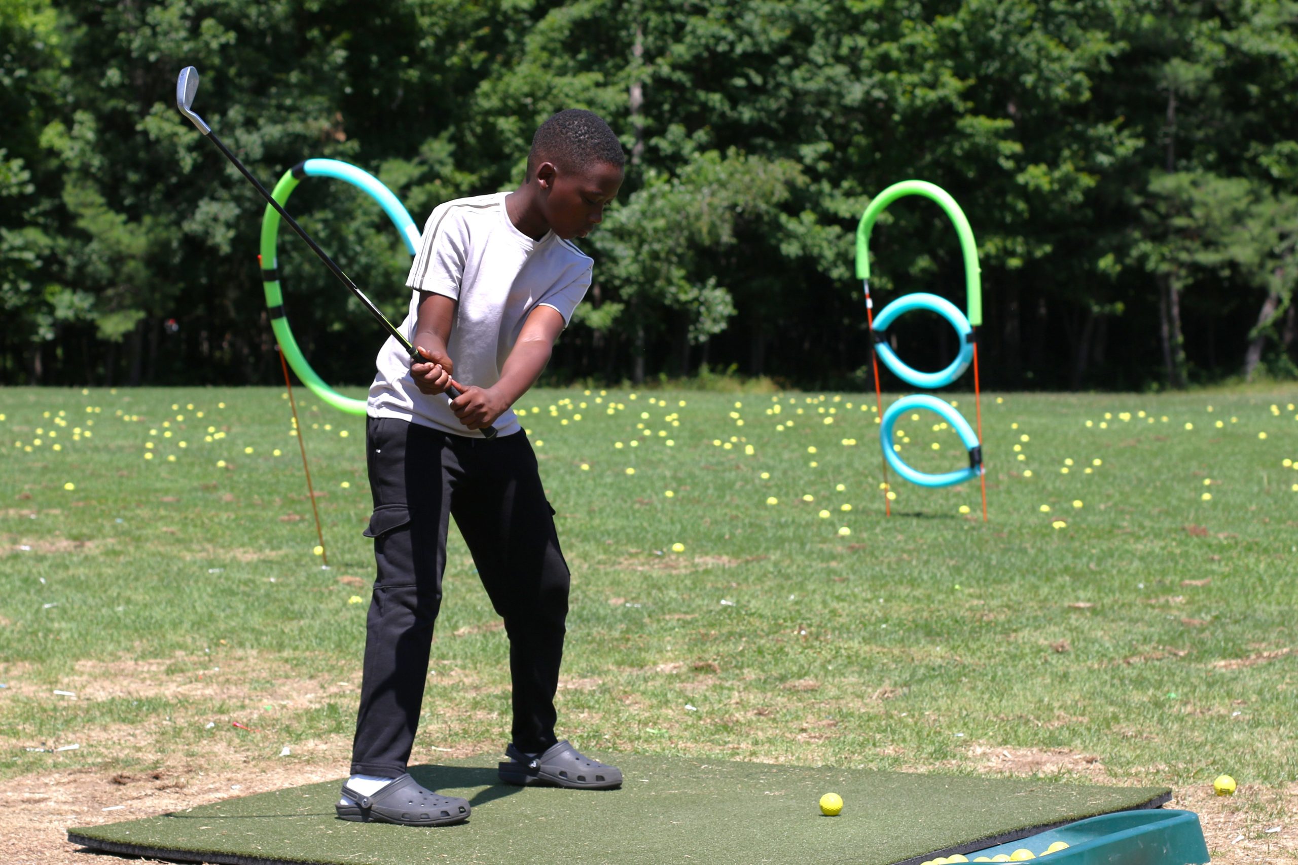 Local kids experience golf for the first time at Beaver Meadow