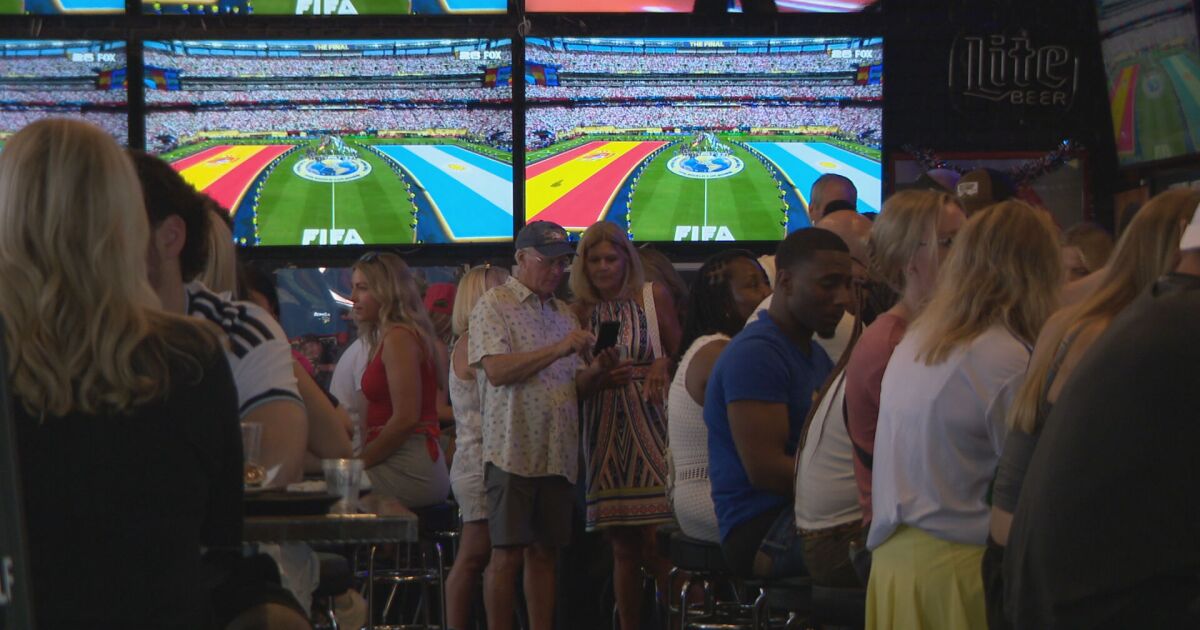 Local sports bars fill up for World Cup final