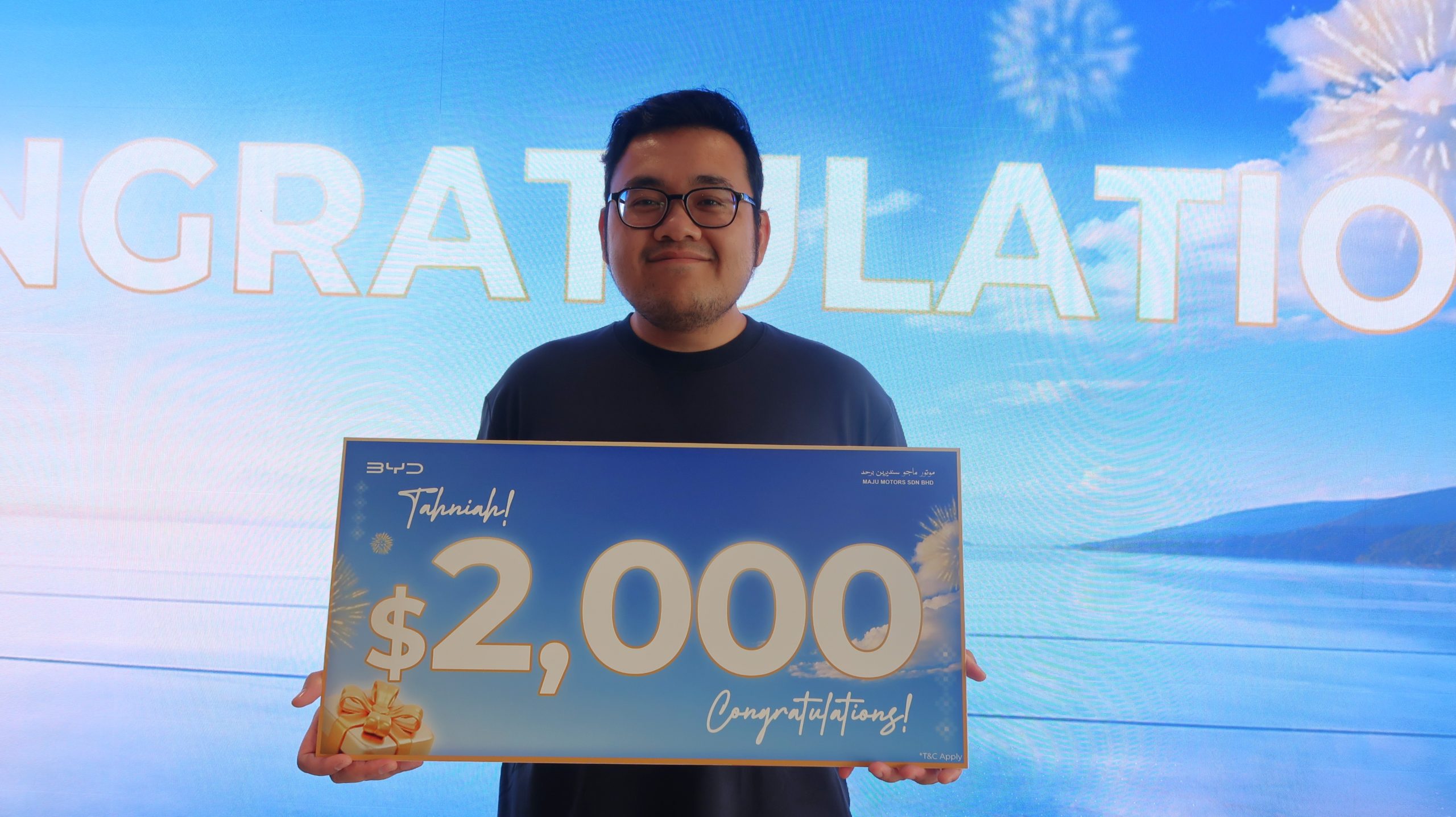 Lucky BYD customer wins $2,000 cash prize