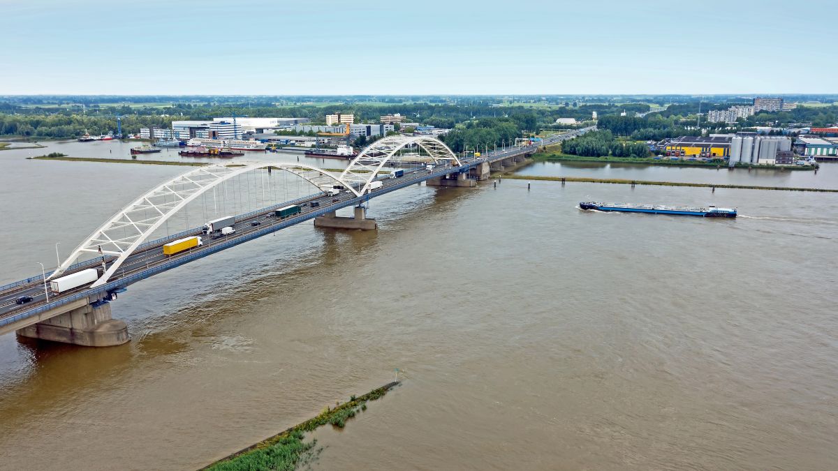 Major transport disruptions over A27 bridge safety warnings