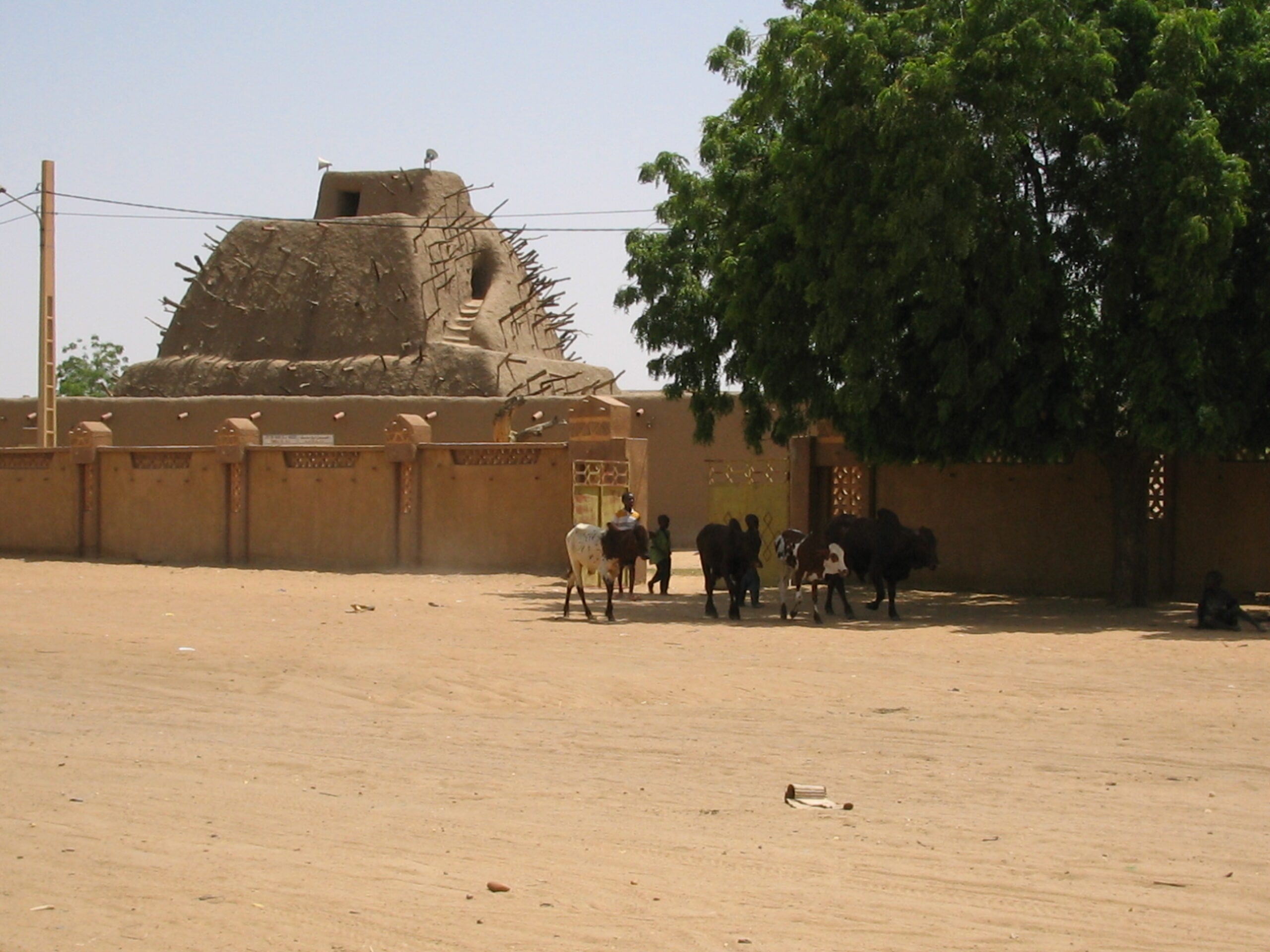 Mali retakes Anefis - the Tomb of Askia in Gao, northern Mali