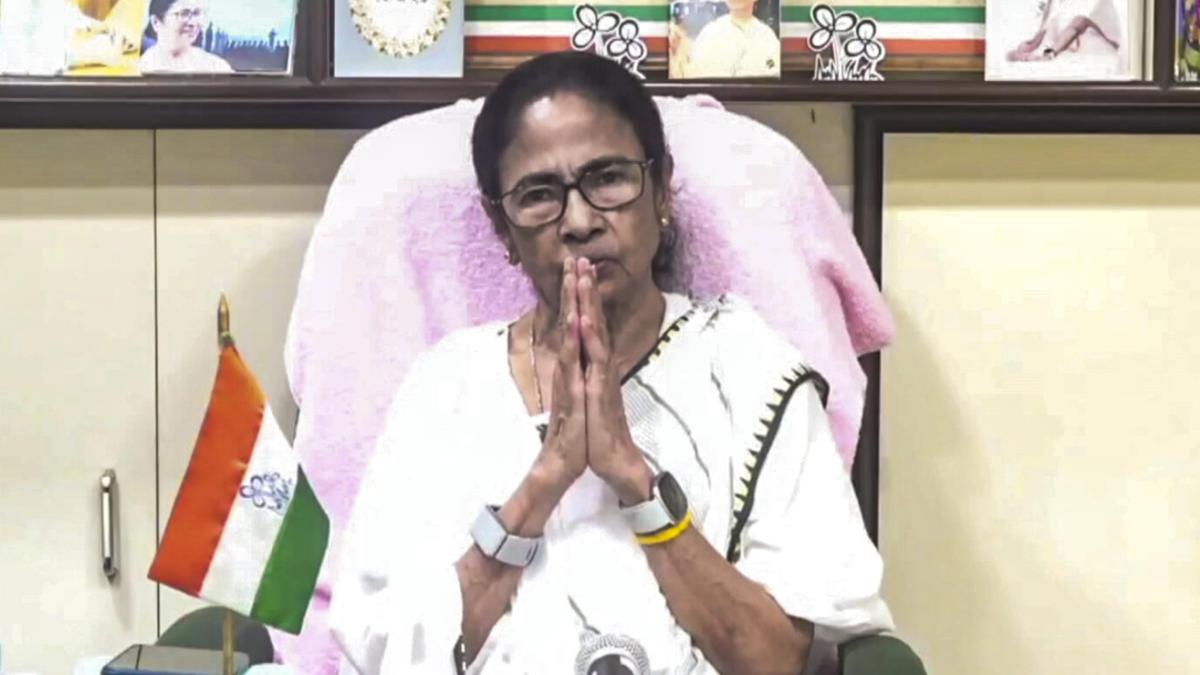Mamata Banerjee rallies behind Abhishek Banerjee amid TMC rebellion