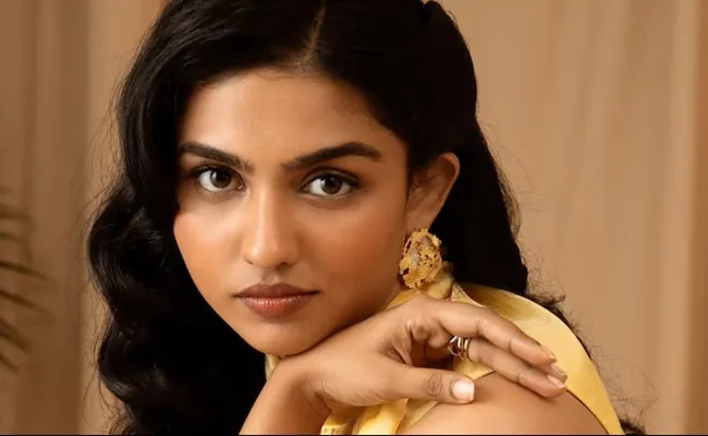 Mamitha Baiju: Disappointed With Vijay, Hopes on Suriya