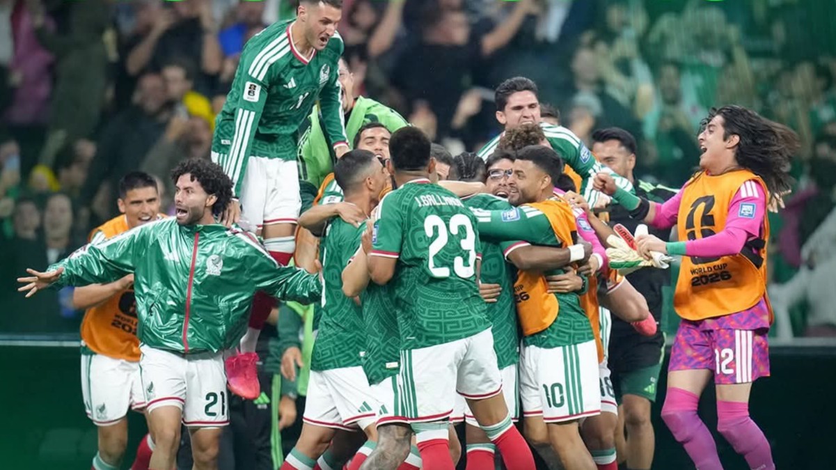 Mexico bereikt na 40 jaar opnieuw achtste finales WK na zege op Ecuador