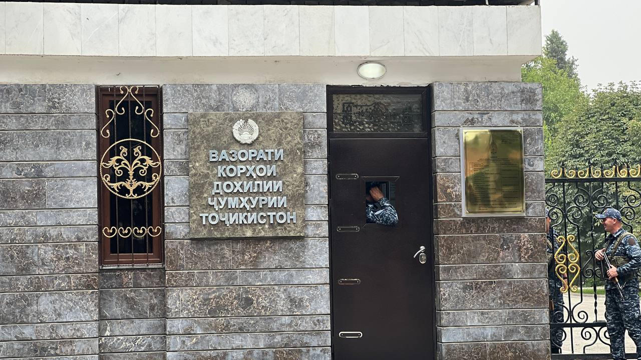 More than 4,000 Tajik citizens wanted internationally, Interior Ministry says