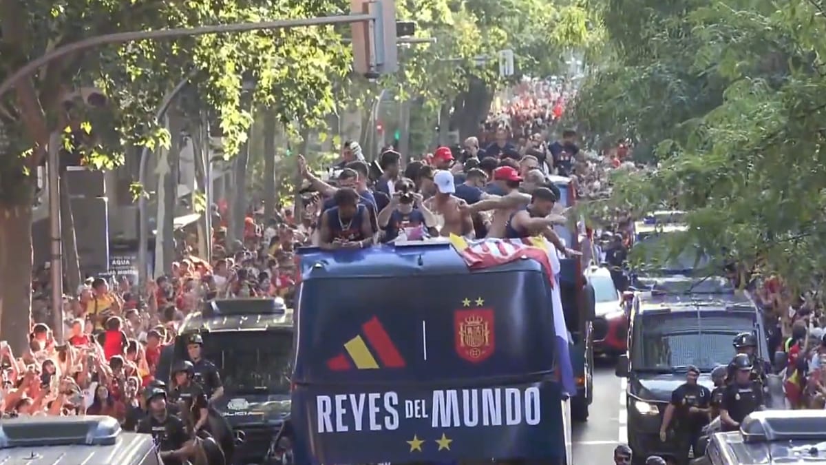 More than a million fans fill Madrid’s streets to welcome world champions