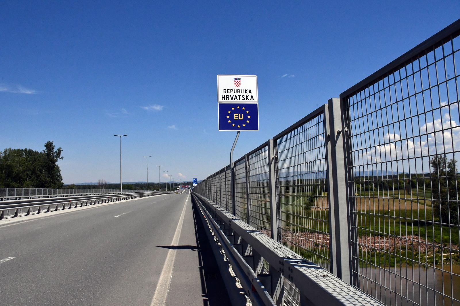 new border entry system delay
