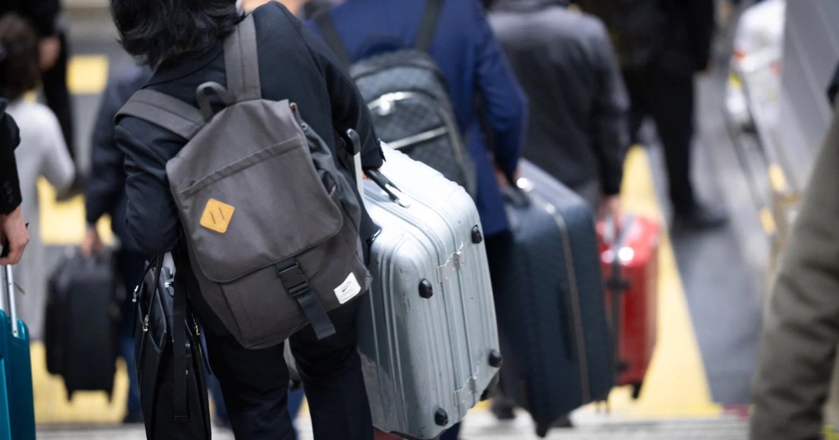New Shinkansen luggage drop-off system begins in Japan, making train travel even easier