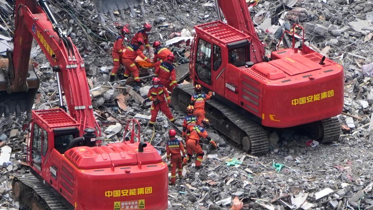 'No signs of life' as China landslip toll rises to 14