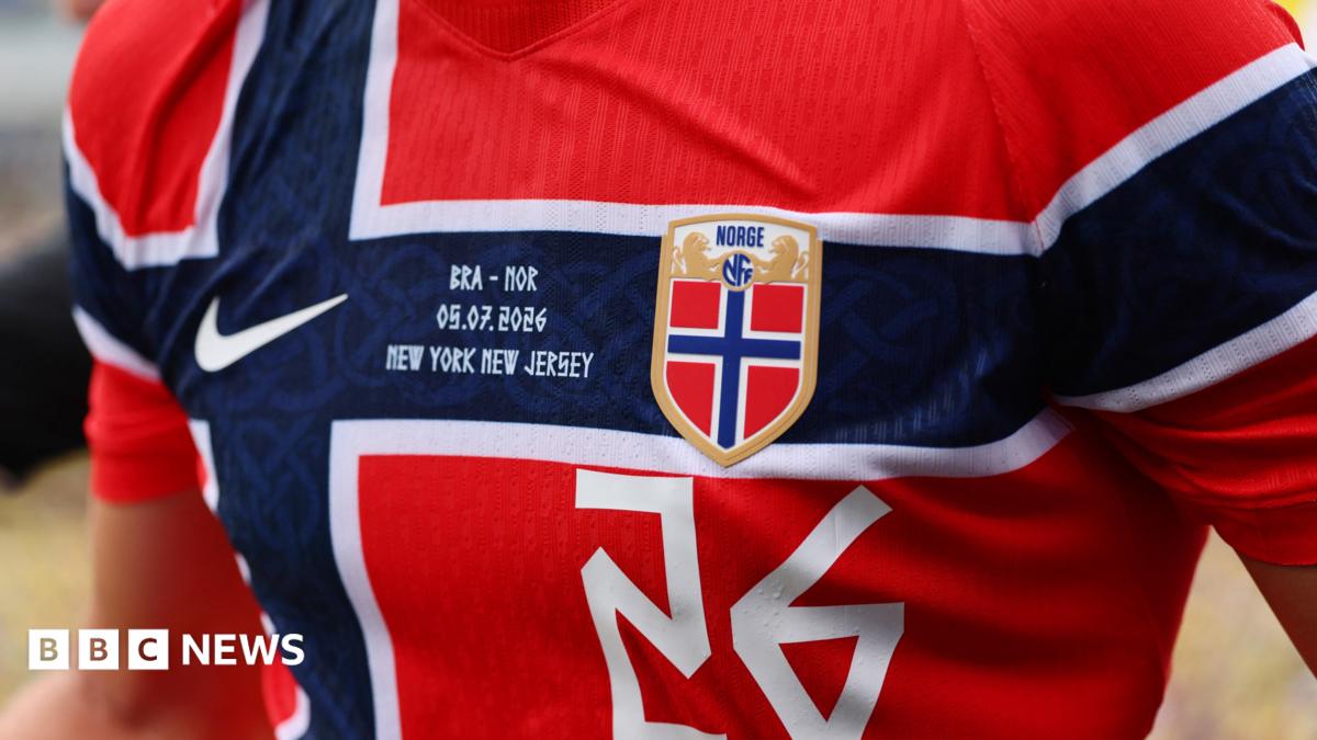 A close up of the red Norway National Team 2026 stadium jersey.
