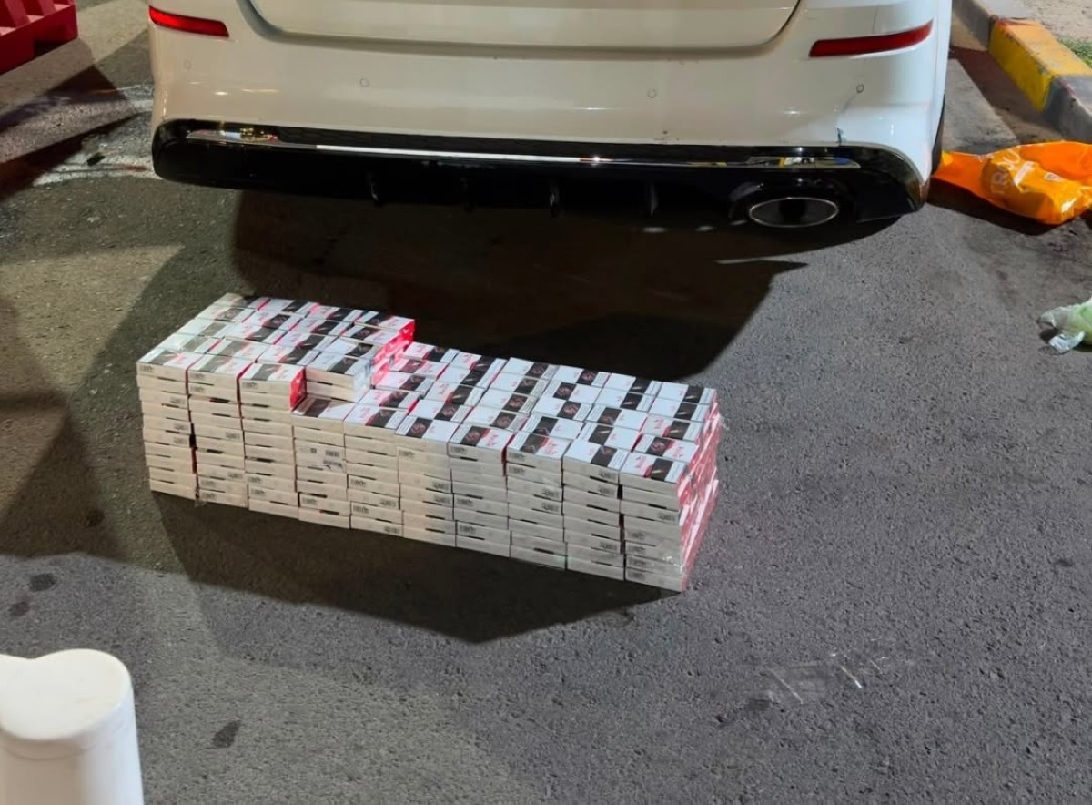 Nuwaiseeb border customs foil cigarette smuggling attempt hidden in fuel tank