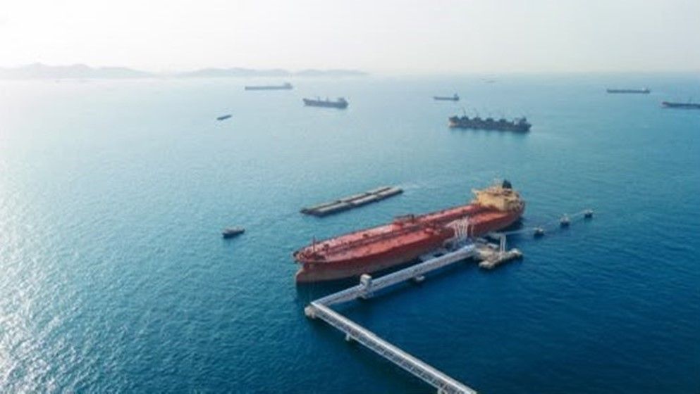 Oil Prices Fall as Tankers Continue to Transit Middle East Con...