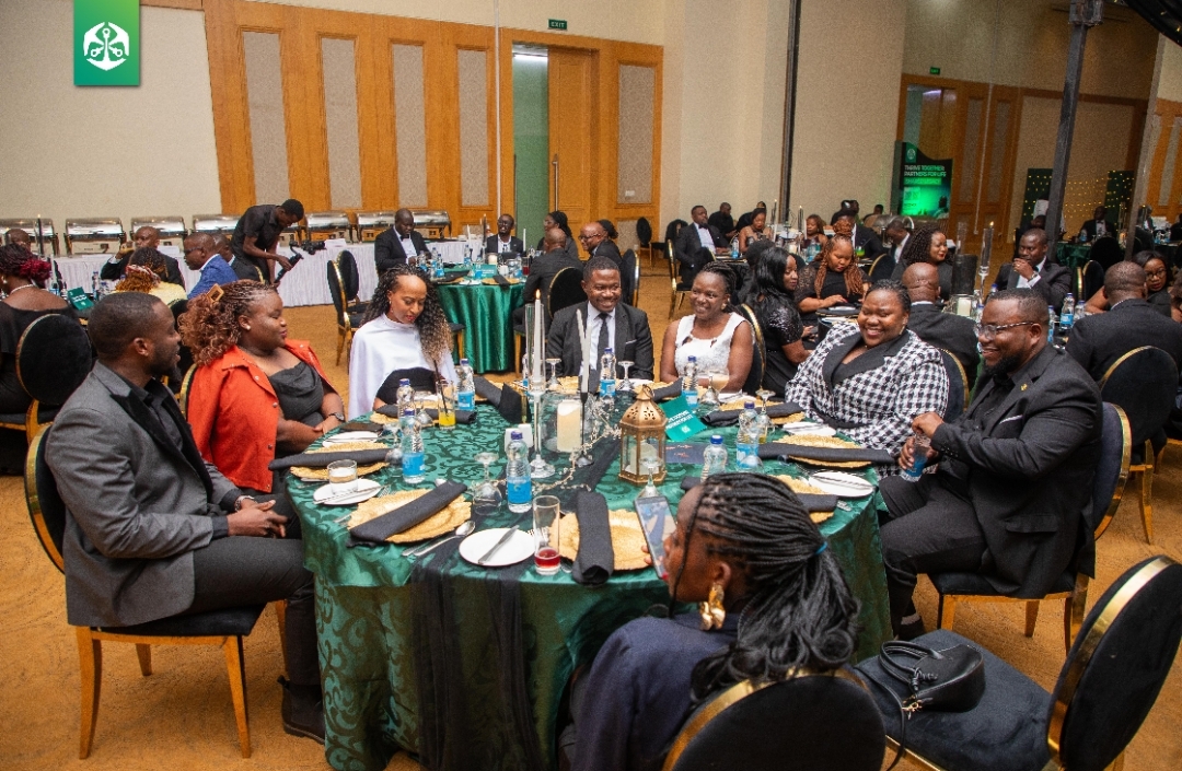 Old Mutual fetes clients, urges stronger govt, private bond