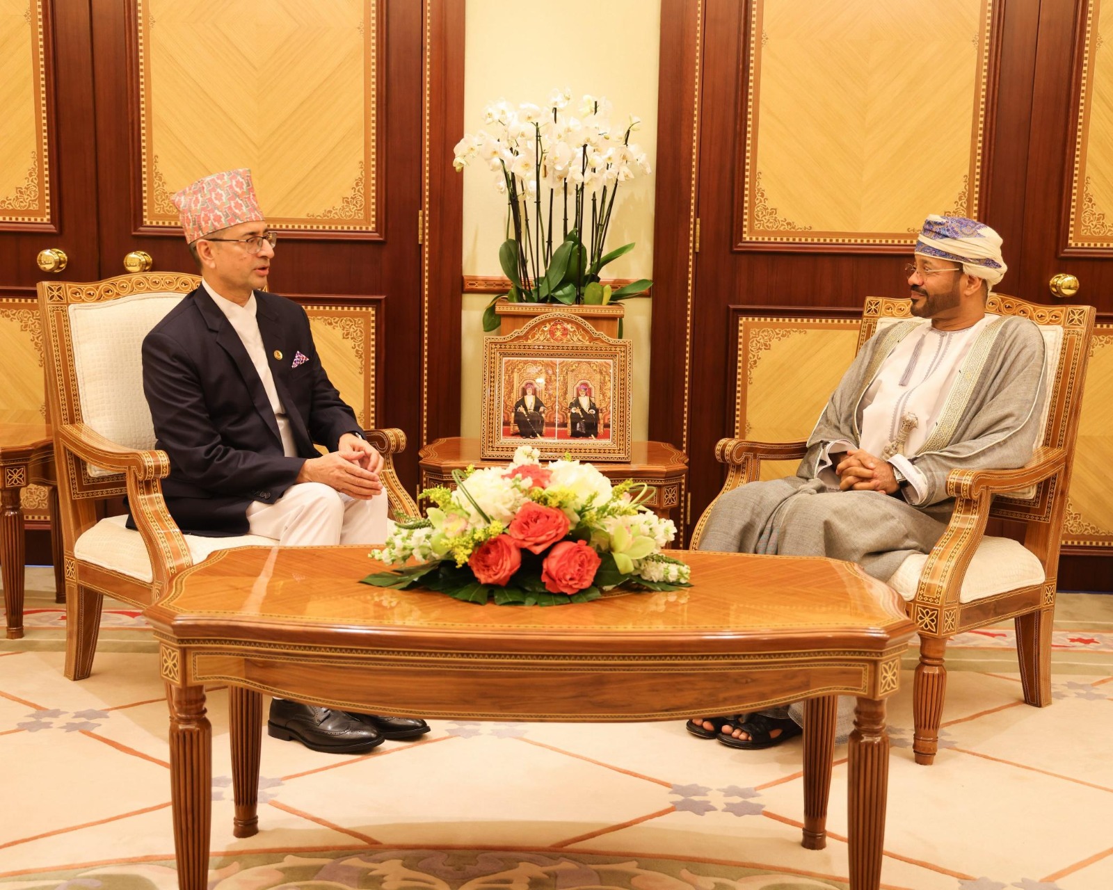 Oman Foreign Minister bids farewell to German and Nepalese ambassadors