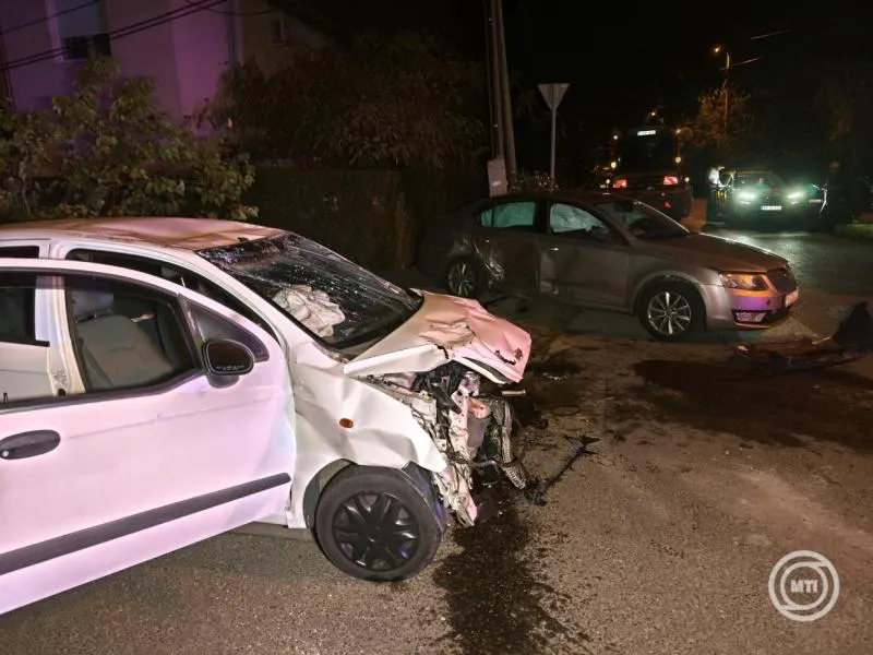 deadly crash accident budapest cars