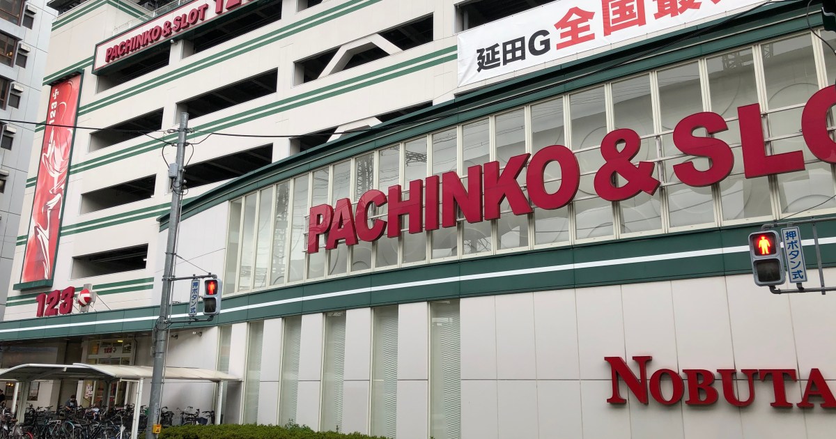 Pachinko industry rebounds on convenience and innovation, but smaller parlors struggle to keep up