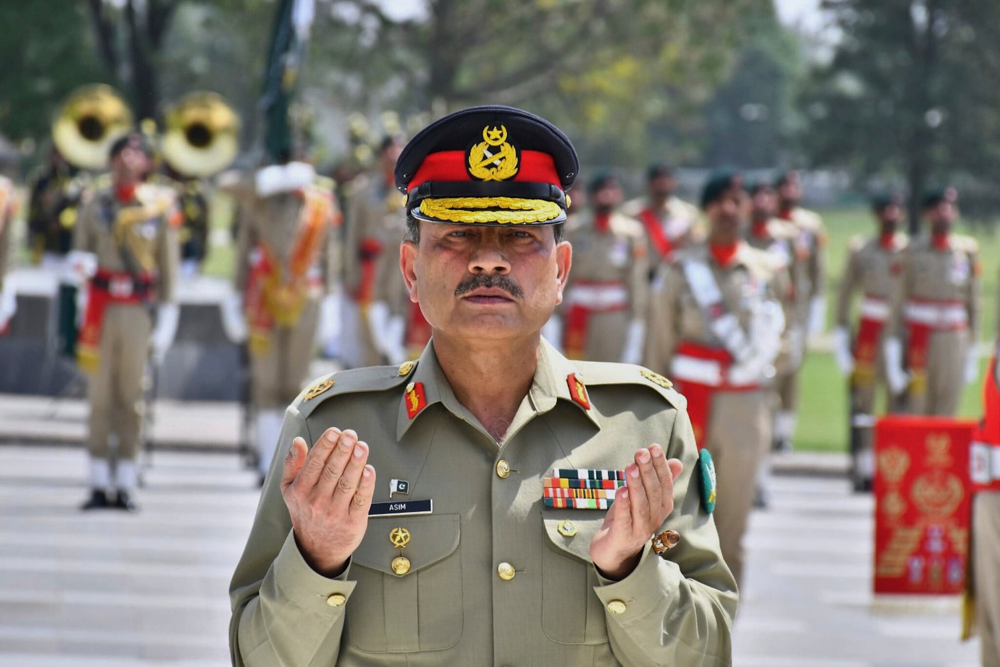 Pakistan army chief leveraged private oil venture with IRGC head to shield Saudi Arabia