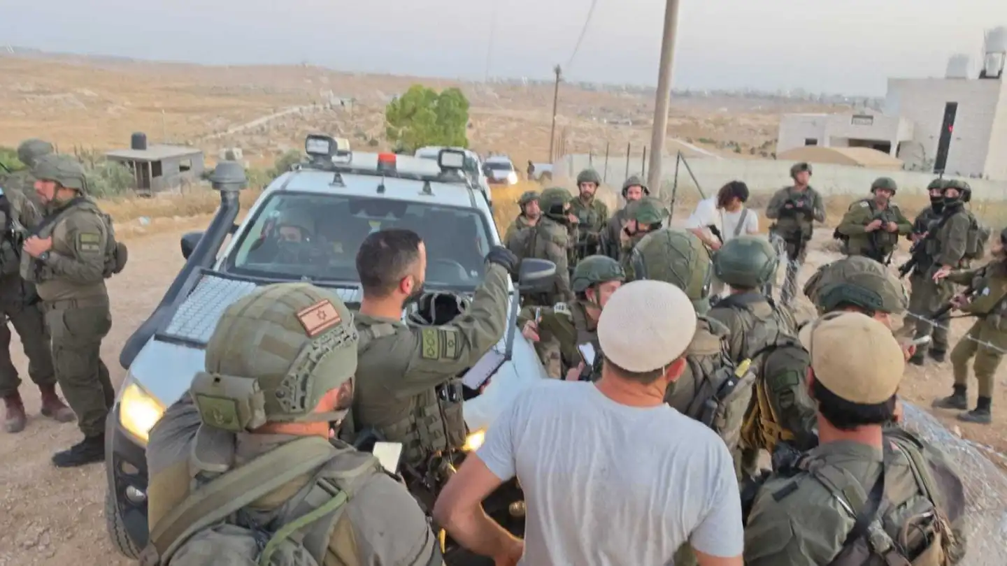 Palestinians wound, snatch weapon of reservist IDF soldier in Hebron region - Israel & Jewish News