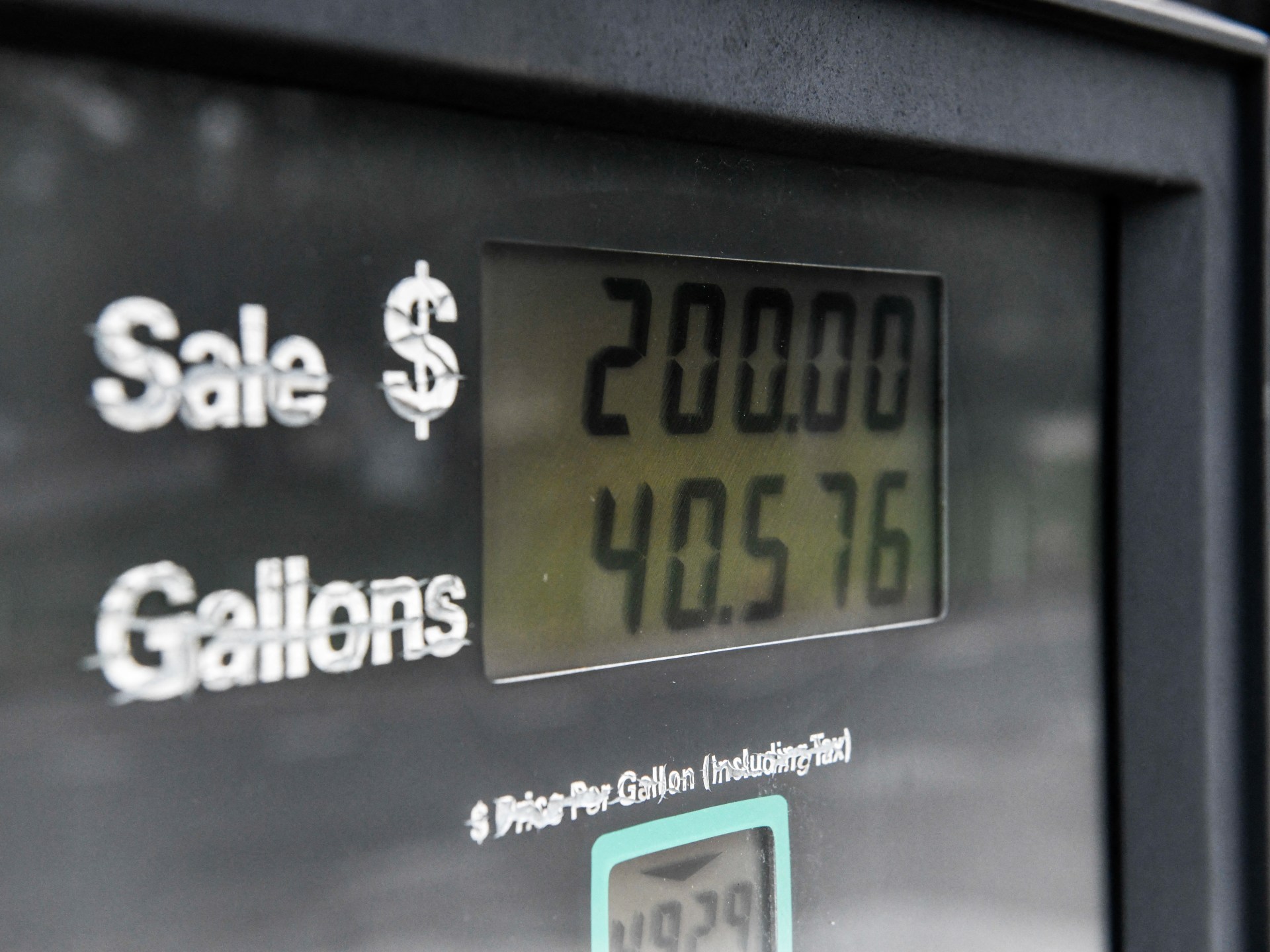 Petrol prices climb as US–Iran tensions disrupt markets | Inflation News