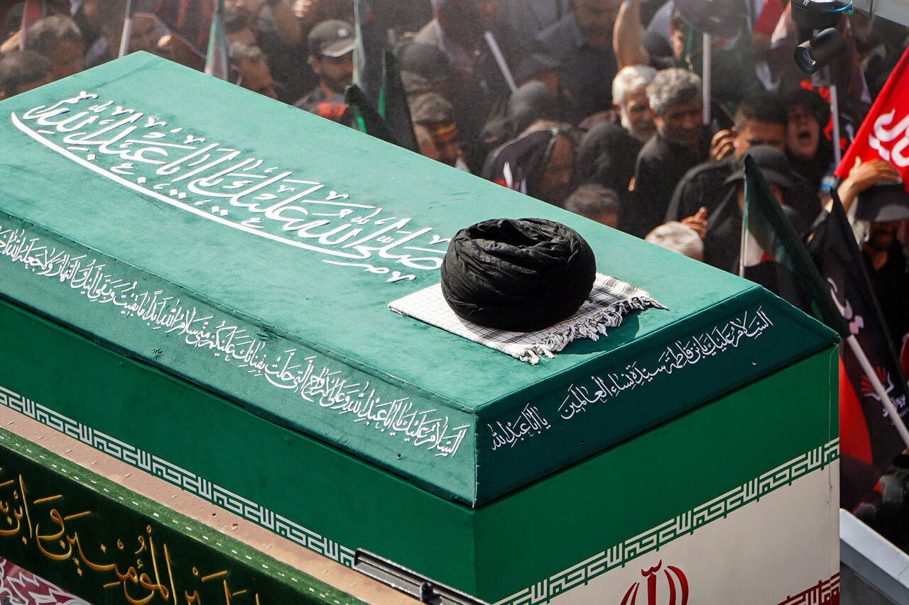 Plane carrying martyred Leader’s coffin arrives in Iraq