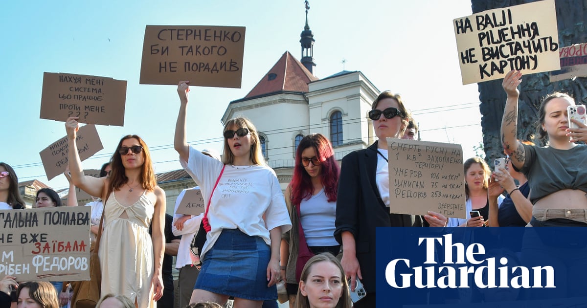 Political crisis and protests in Ukraine as Zelenskyy defends sacking defence minister | Ukraine