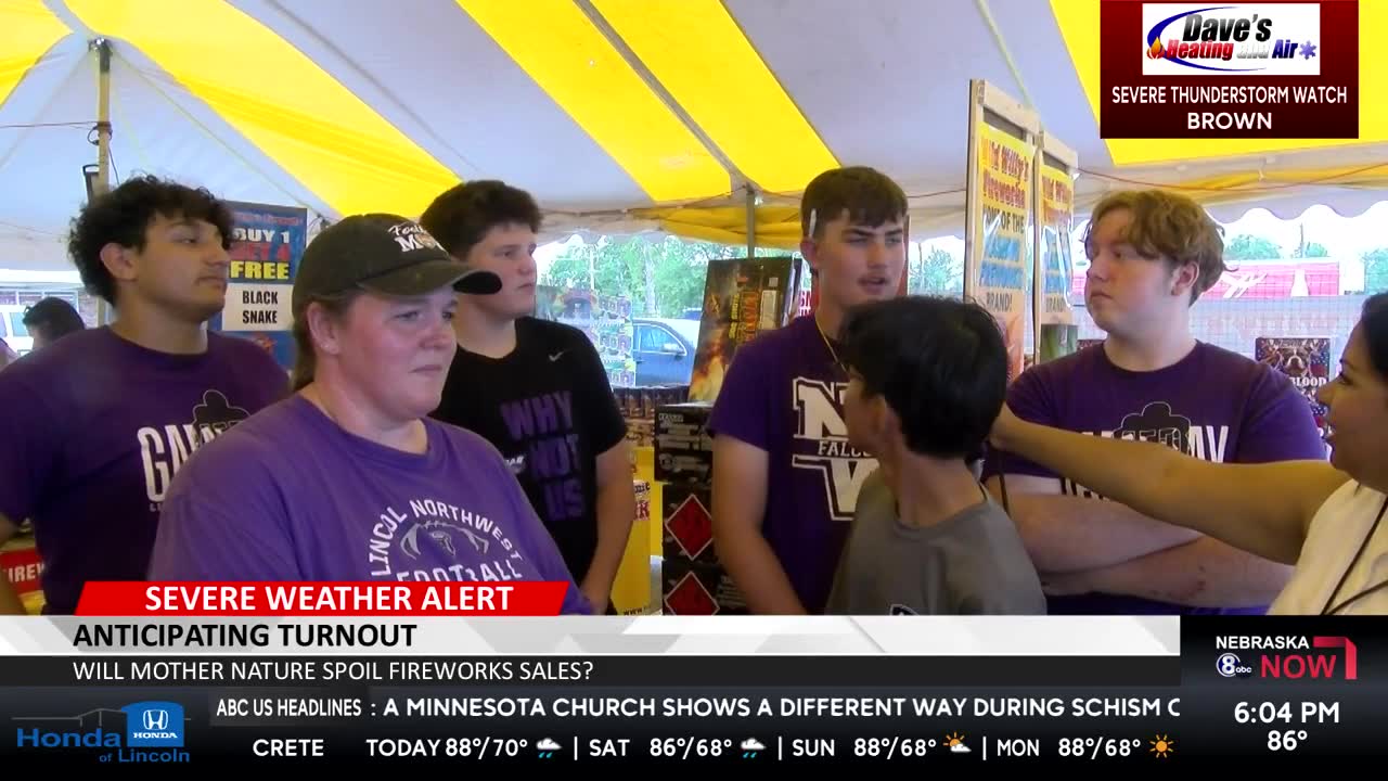 Potential for severe weather fails to slow down Lincoln firework sales