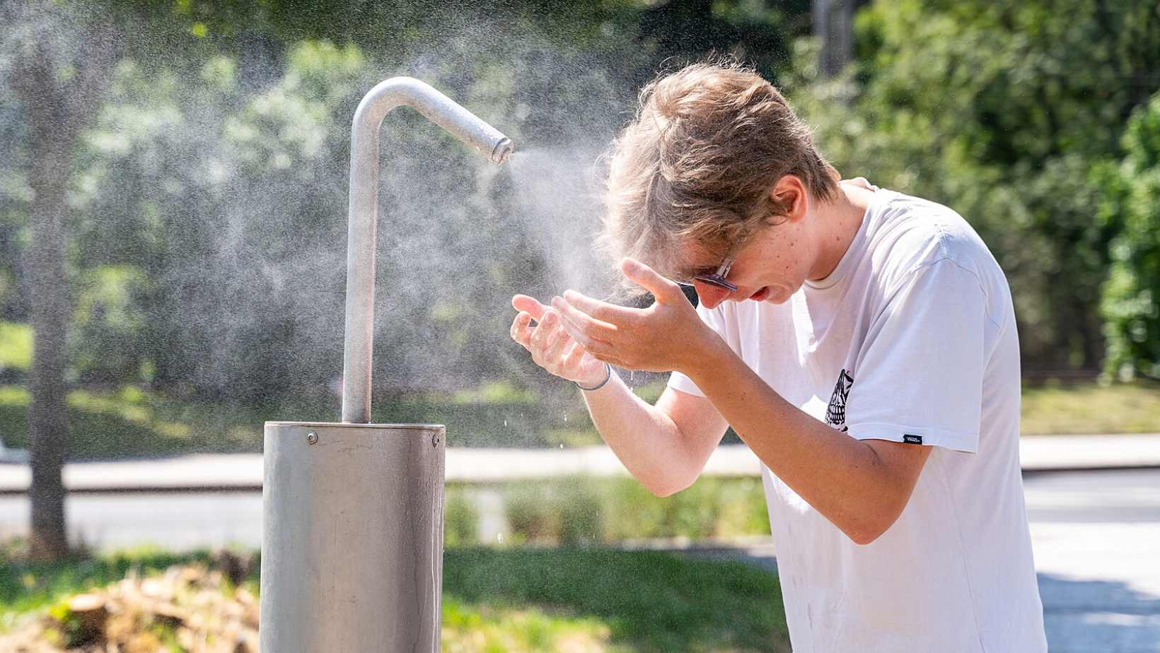 Prague's Online Heat Map Shows Where to Find Water and Shade