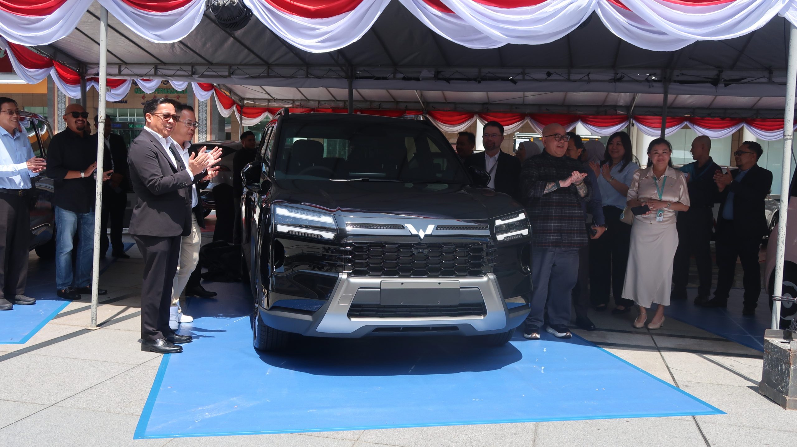 Premier Motor unveils all-new Wuling Eksion PHEV at Yayasan Roadshow