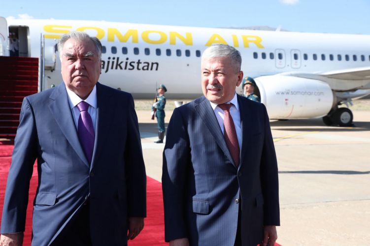 President of Tajikistan Emomali Rahmon arrives in Kyrgyzstan -
