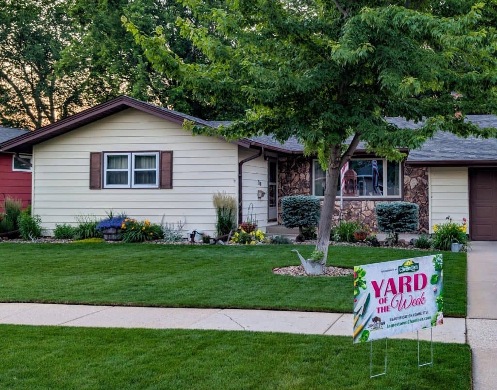 Ryan & Tawnya Fisher Receive Yard of the Week Recognition