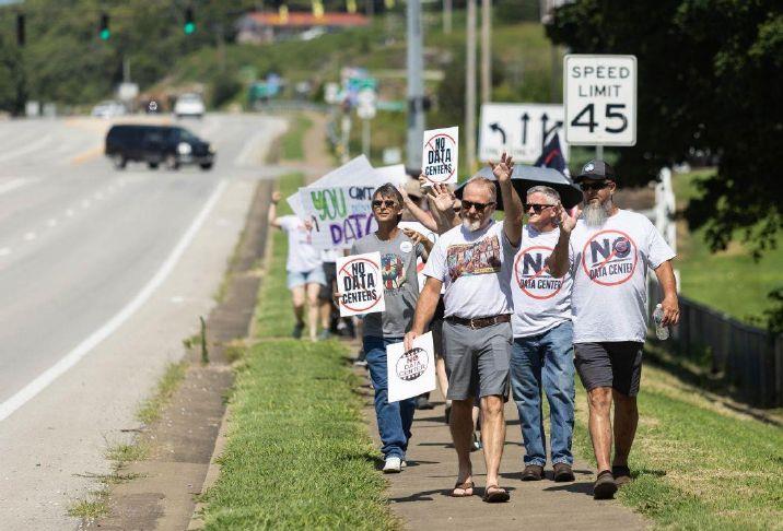 SLIDE SHOW: Cave City residents march in protest to proposed data center