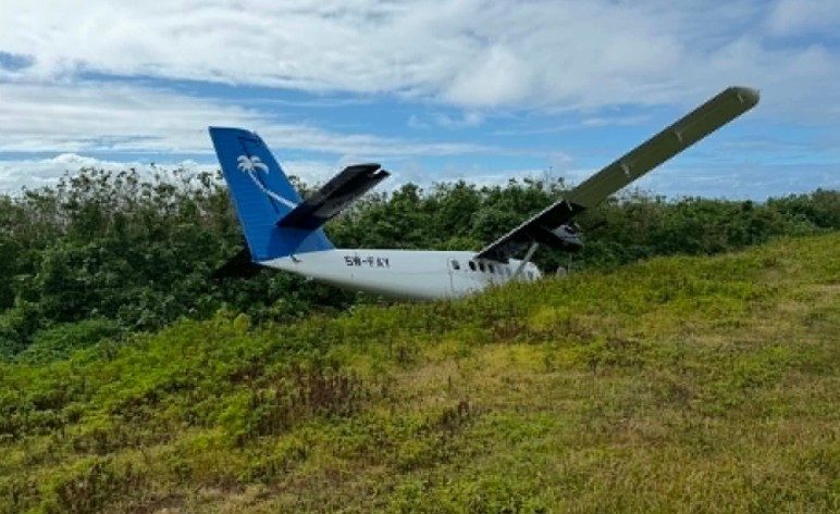 Samoa Airways plane veers off runway at Fitiuta Airport