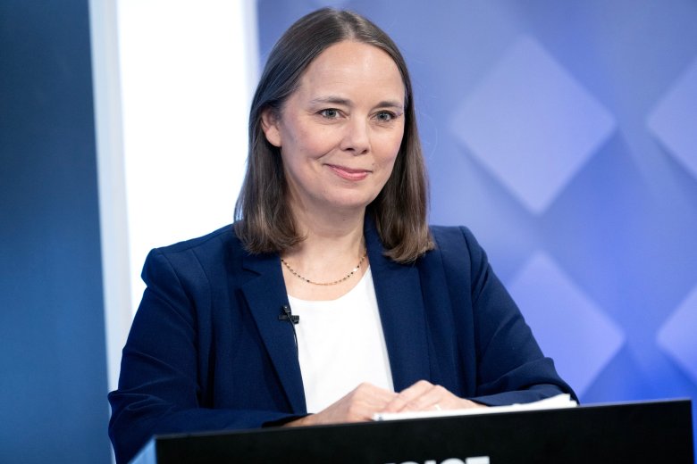 Shenna Bellows drops out of Maine Senate race