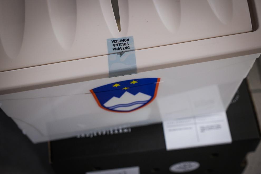 Slovenia heads for 'super referendum day' in autumn