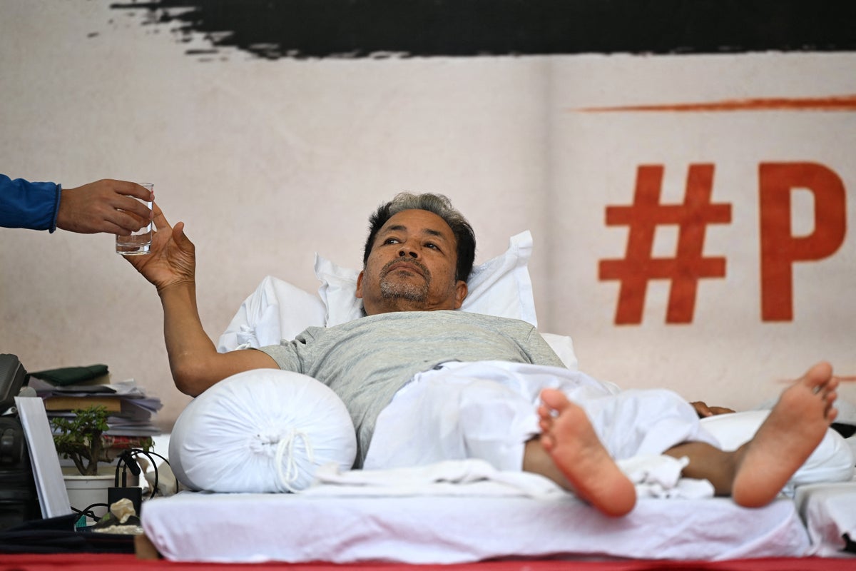 Sonam Wangchuk: Indian police swoop in to remove hunger-striking activist from protest site