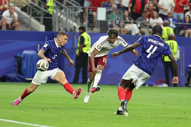 Spain calm France to advance to World Cup final