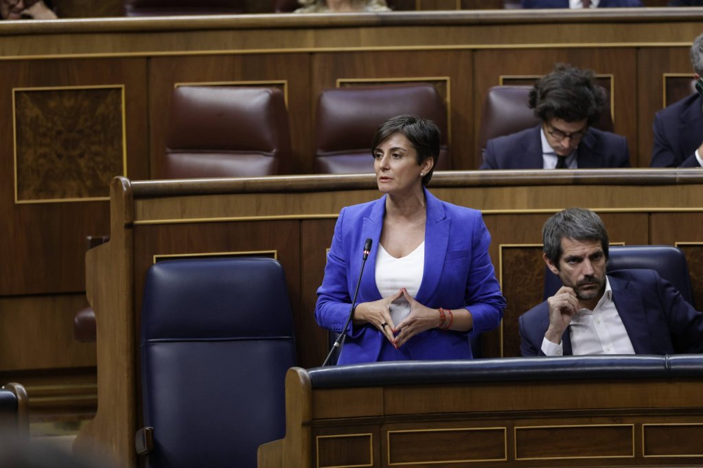 Spanish government delays major housing decree until autumn amid political deadlock