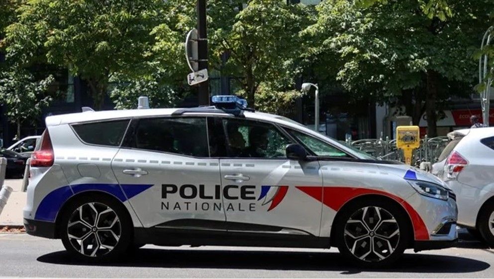 Stabbing Incident in Paris: 3 Injured, Suspect Arrested...