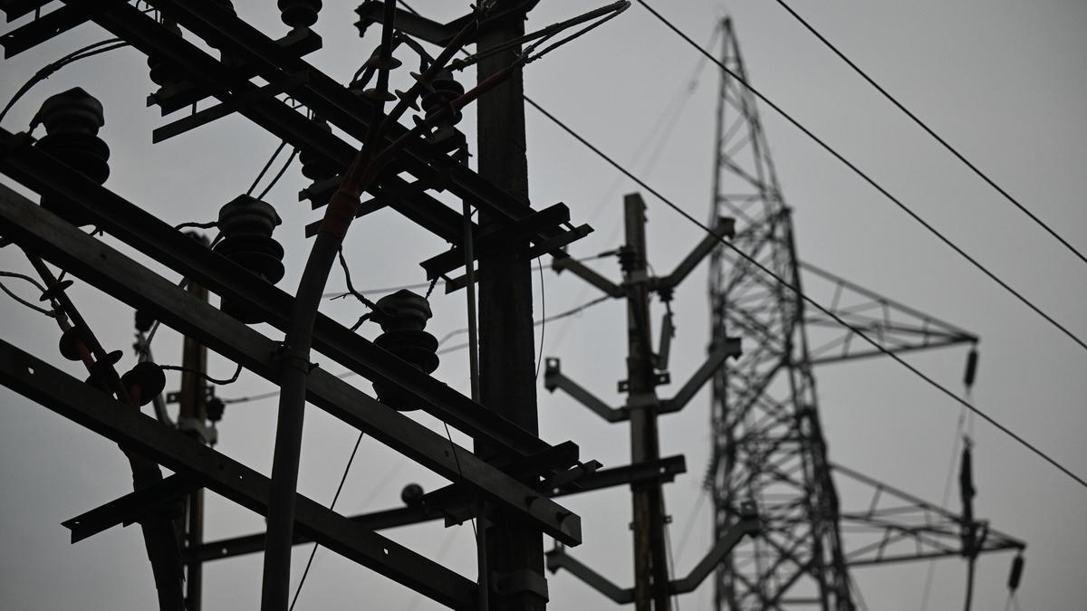 State Electricity Regulatory Commission pulls up KSEB for erratic power curbs