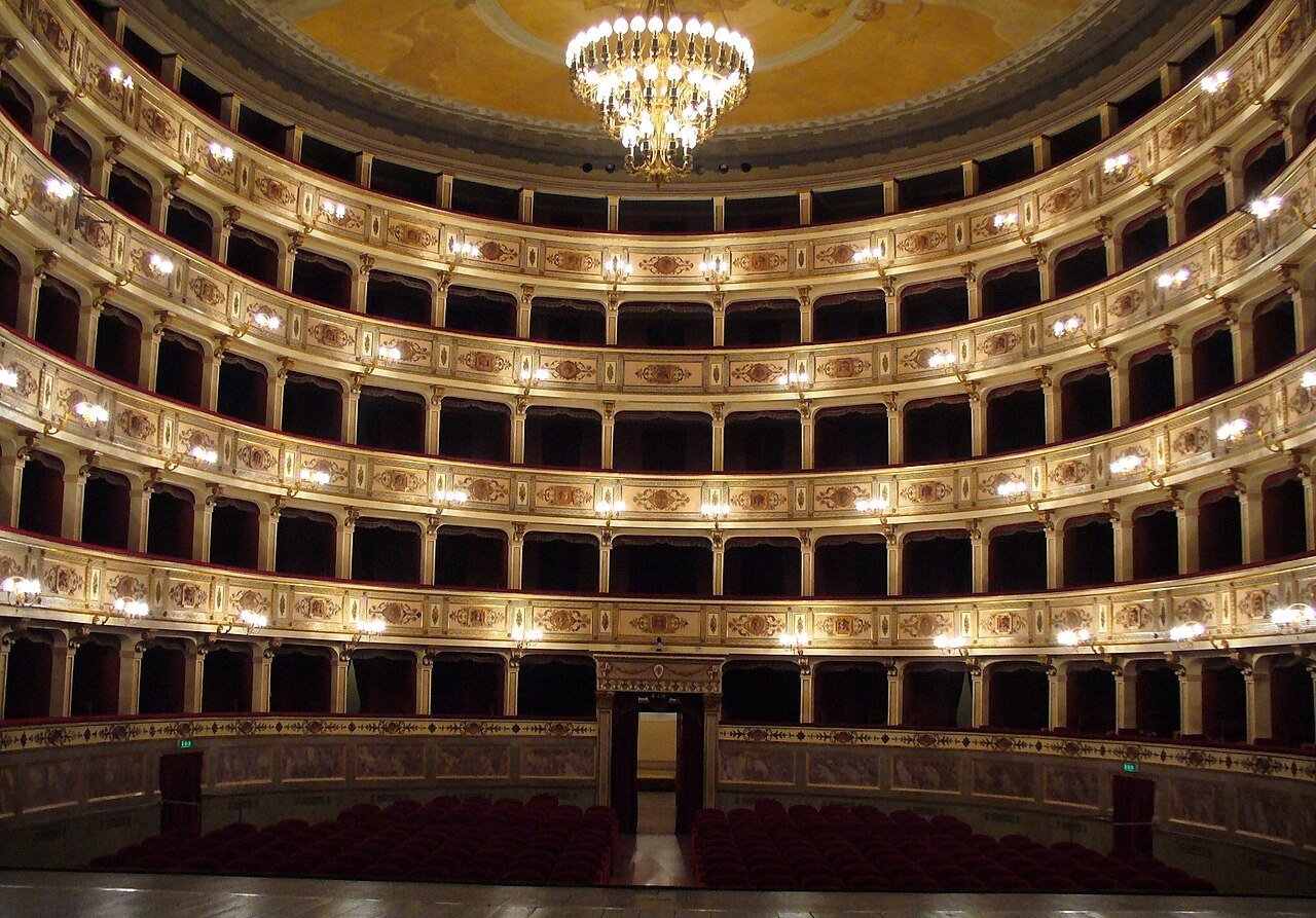 Teatro dell'Aquila, Fermo. One of the condominium theatres recognised by UNESCO. By Alberto Luccaroni (personal page) - Own work, CC BY-SA 3.0, https://commons.wikimedia.org/w/index.php?curid=2805397