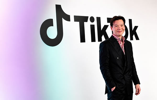 Thailand is the beating heart of new media genre. Short online mini shows, billions of viewing hours